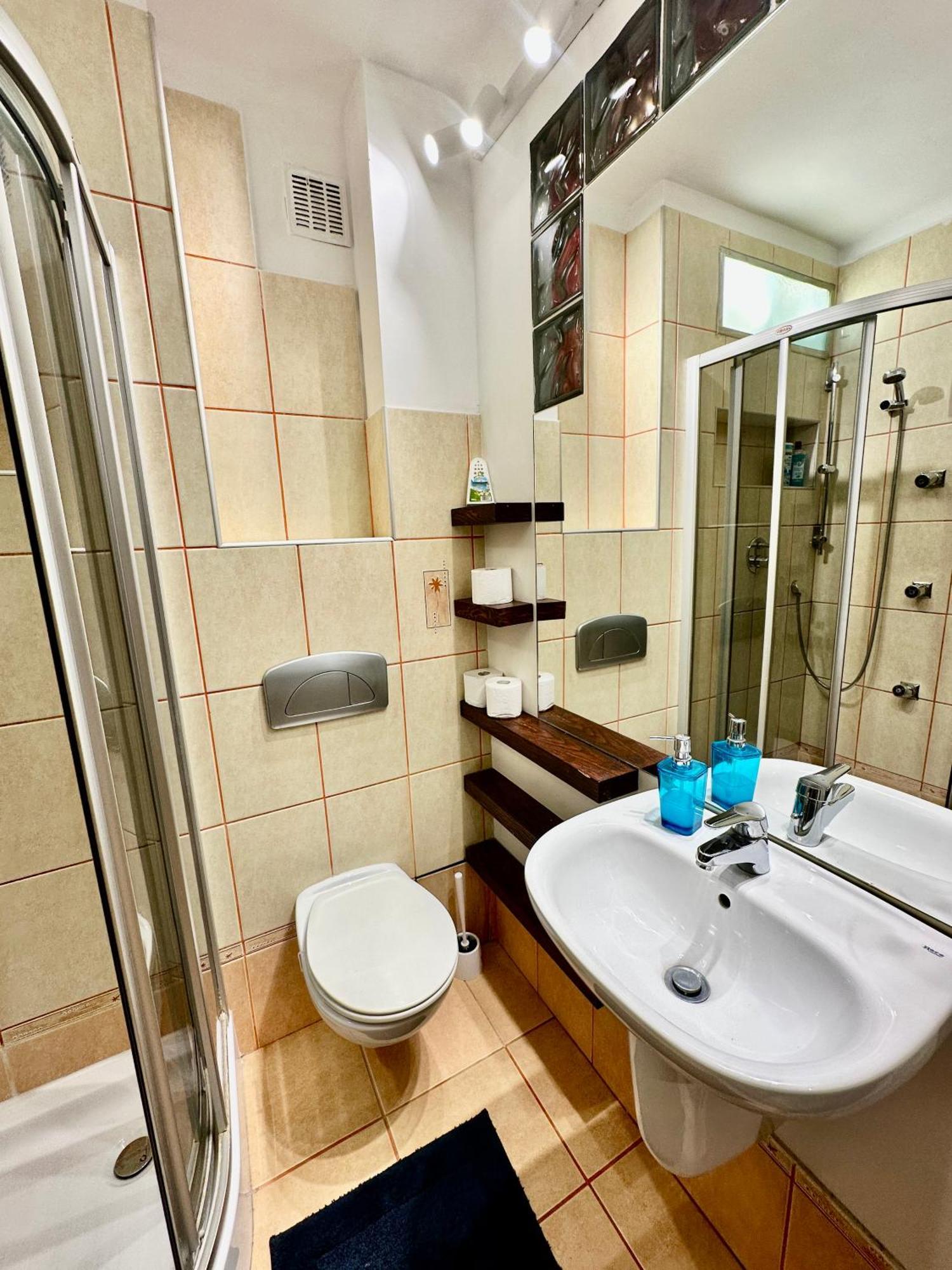 Old Town Best View Wifi 300 Mb/S Huge Screen Netflix Appletv Amazontv Warszawa Exteriör bild